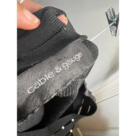 Cable & Gauge Pullover Shirt with Neckline Details Small - Picture 5 of 5